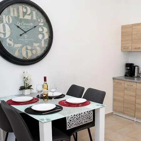 Kossuth Apartmanhaz