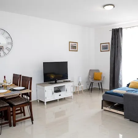 Kossuth Apartamento Tata