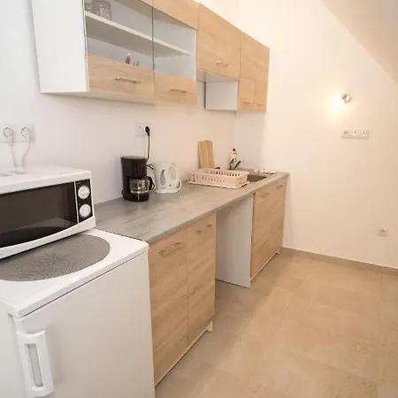 Apartment Kossuth Apartmanhaz Tata