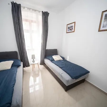 Апартаменты Kossuth Apartmanhaz