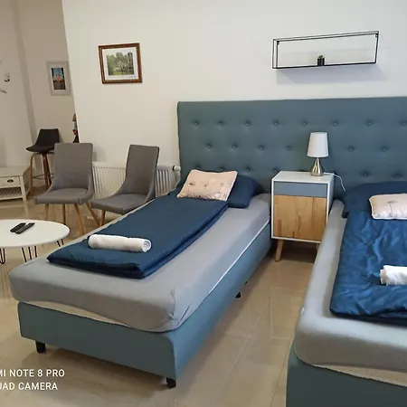 Apartment Kossuth Apartmanhaz *