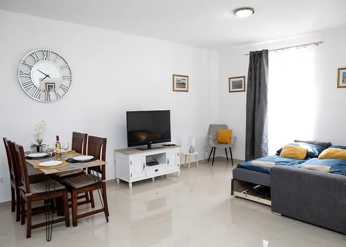 Kossuth Apartmanhaz 아파트 터터