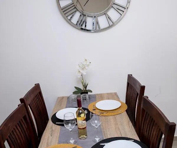 Kossuth Apartmanhaz *