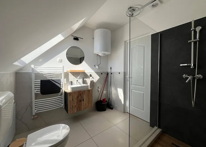 아파트 Kossuth Apartmanhaz